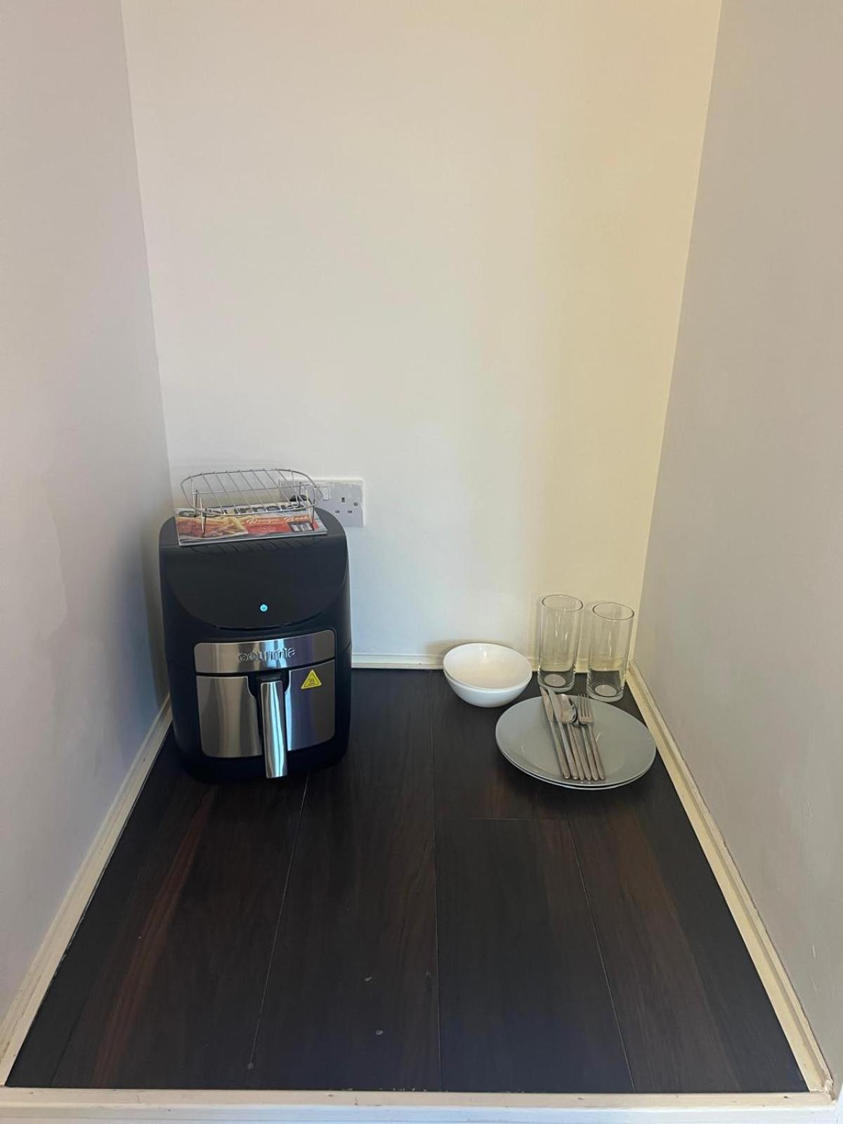 Deluxe Ensuite Double Room With Ensuite Ковънтри Екстериор снимка